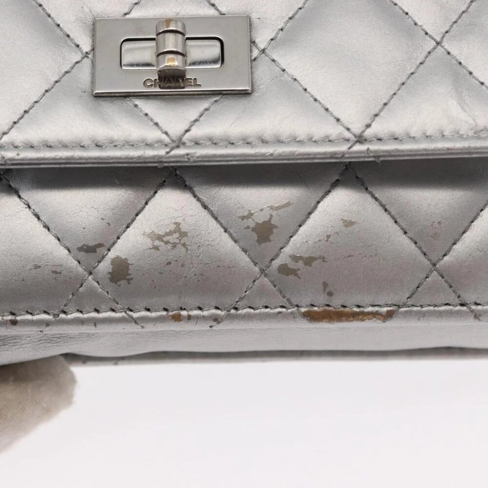 CHANEL Matelasse Chain Wallet Leather Silver - Picture 9 of 16